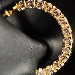 Kolczyk kółko clicker - złoto 18K z czarnym spinelem - GD18K-031