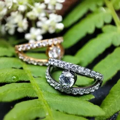 Tytanowe kółko clicker z białymi cyrkoniami - złote - TK-039