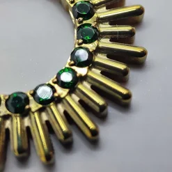 Tytanowy kolczyk clicker z zielonymi cyrkoniami - srebrny - TK-055