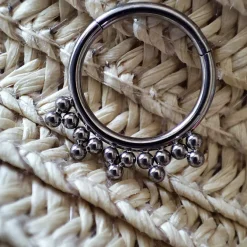Tytanowy kolczyk kółko ozdobny clicker - srebrny - TK-017