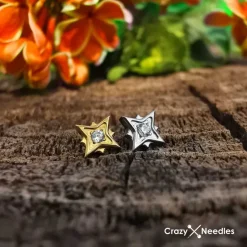 Tytanowy kolczyk labret gwiazda z białą cyrkonią - srebrny