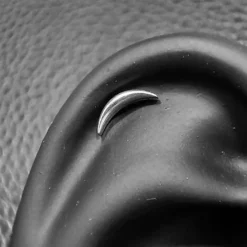 Tytanowy labret ksieżyc srebrny